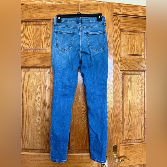 Old Navy - High Rise - Rockstar Super Skinny Jeans - Picture 3 of 3